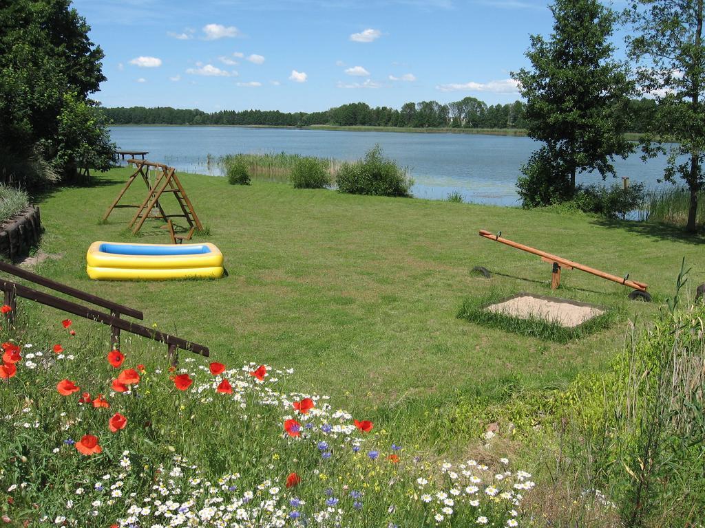 Siedlisko Agroturystyczne Villa Mrągowo Exteriör bild